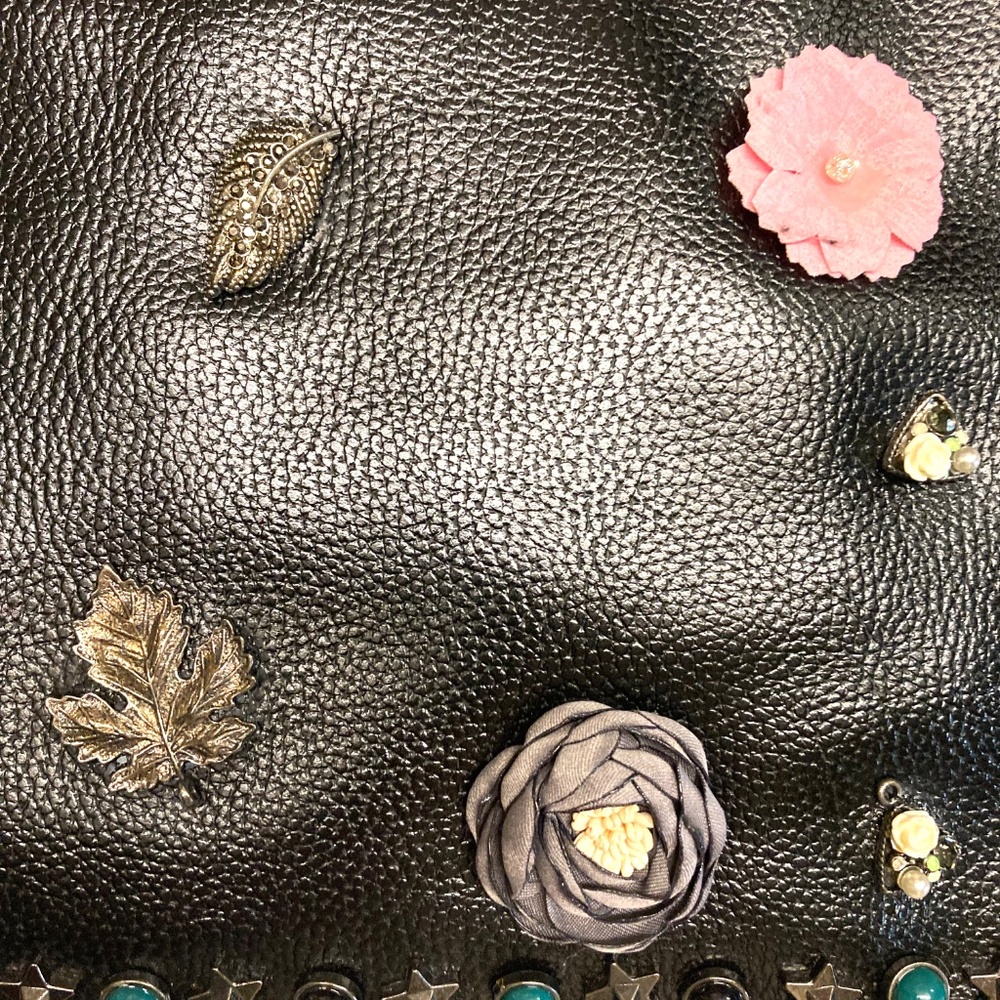 NWT Southern Sparkle Black Embellished Clutch Wristlet/Crossbody - Picture 3 of 16